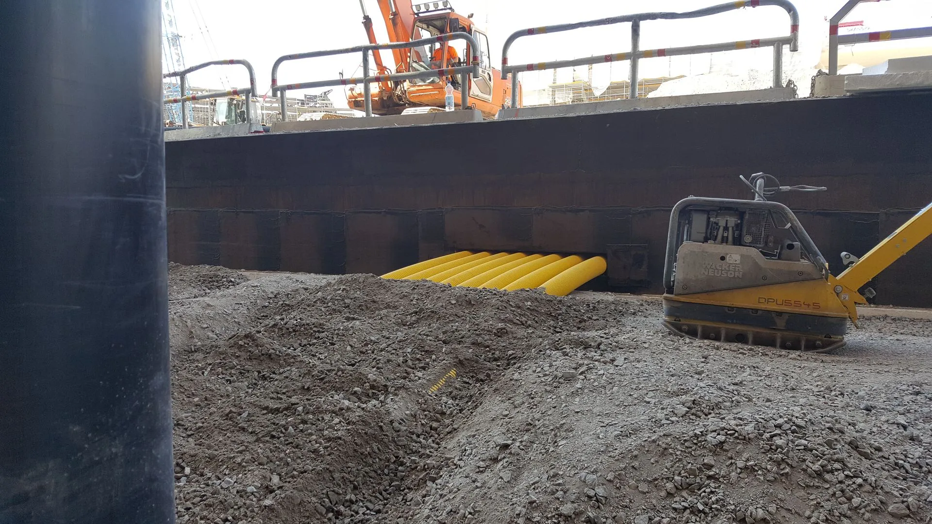 Kaivinkone työmaalla